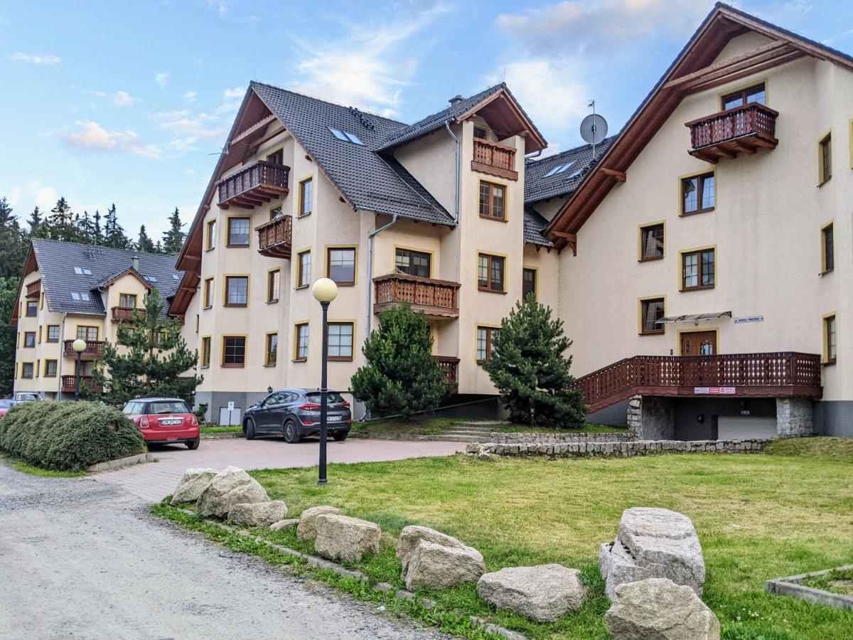 Nomad Szklarska Poręba Buitenkant foto
